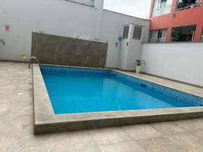 Apartamento acogedor con piscina cerca a Lima Historico